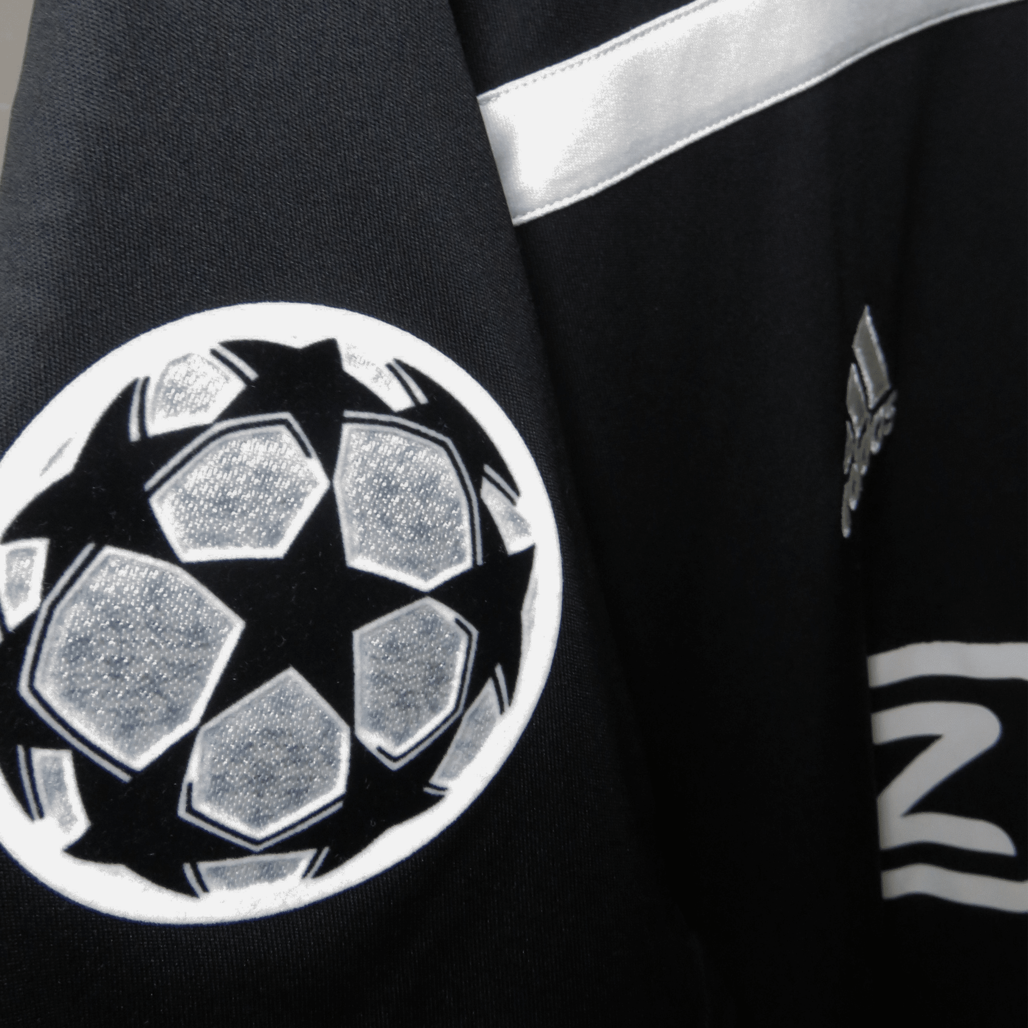 Ajax 2018-19 Away Ziyech #22 Shirt L