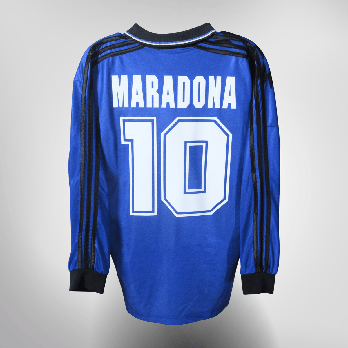Vintage Argentina 1994-1997 Away football shirt with Maradona 10 print, size L | Nostalgic Football Shirts