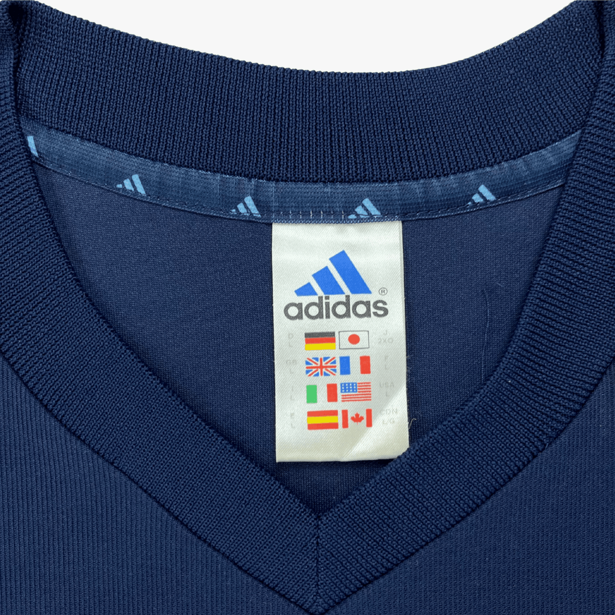 Vintage Argentina 2002-2004 Away football shirt with Zanetti 8 print, size L | Nostalgic Football Shirts