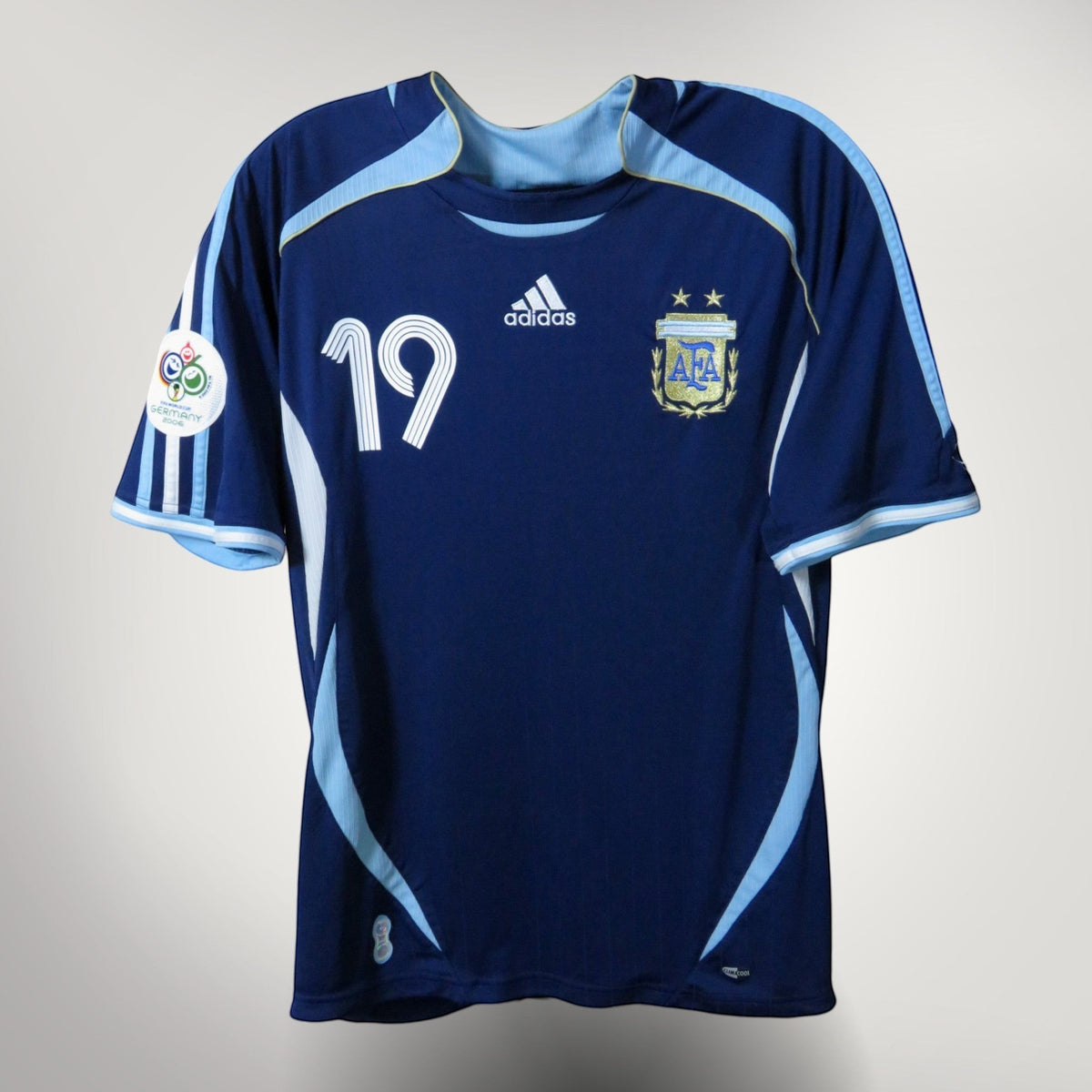 Authentic Adidas Argentina 2006-2007 Away shirt, Messi 19 on the back, size L | Nostalgic Football Shirts