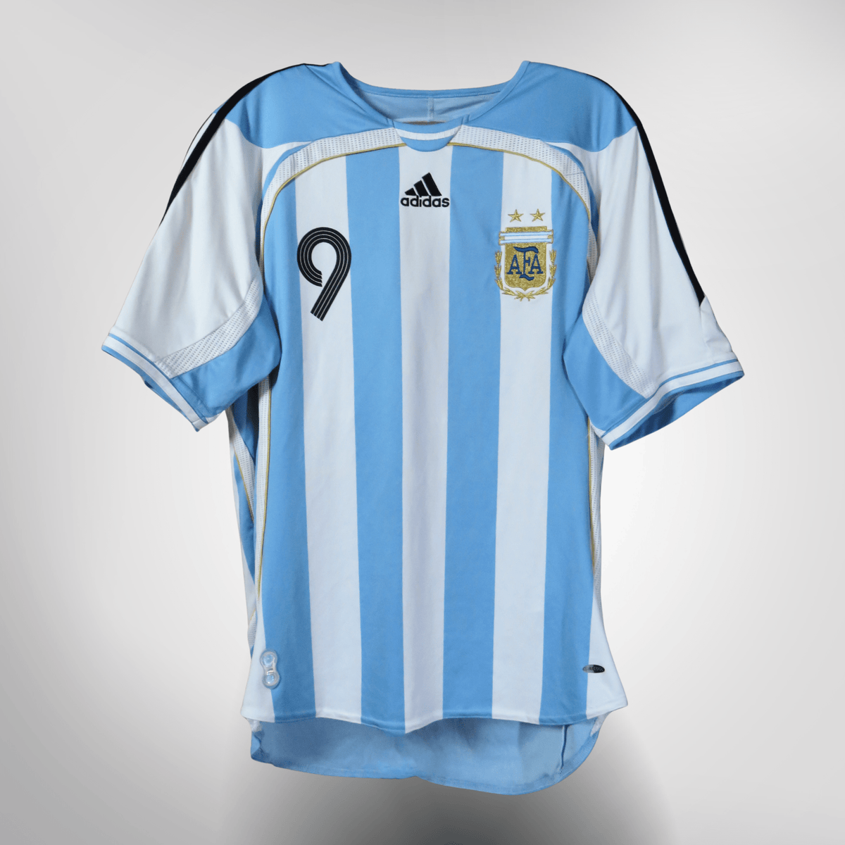 Authentic Adidas Argentina 2006-2008 Home shirt, Crespo 9 on the back, size L, product code 838643 | Nostalgic Football Shirts