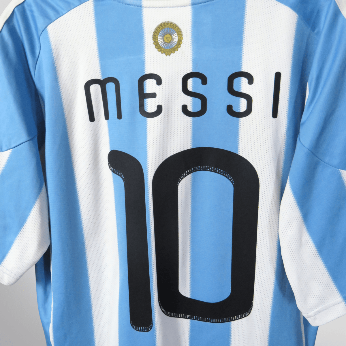 Retro Argentina 2010-2011 Home football jersey by Adidas, Messi 10, size L | Nostalgic Football Shirts