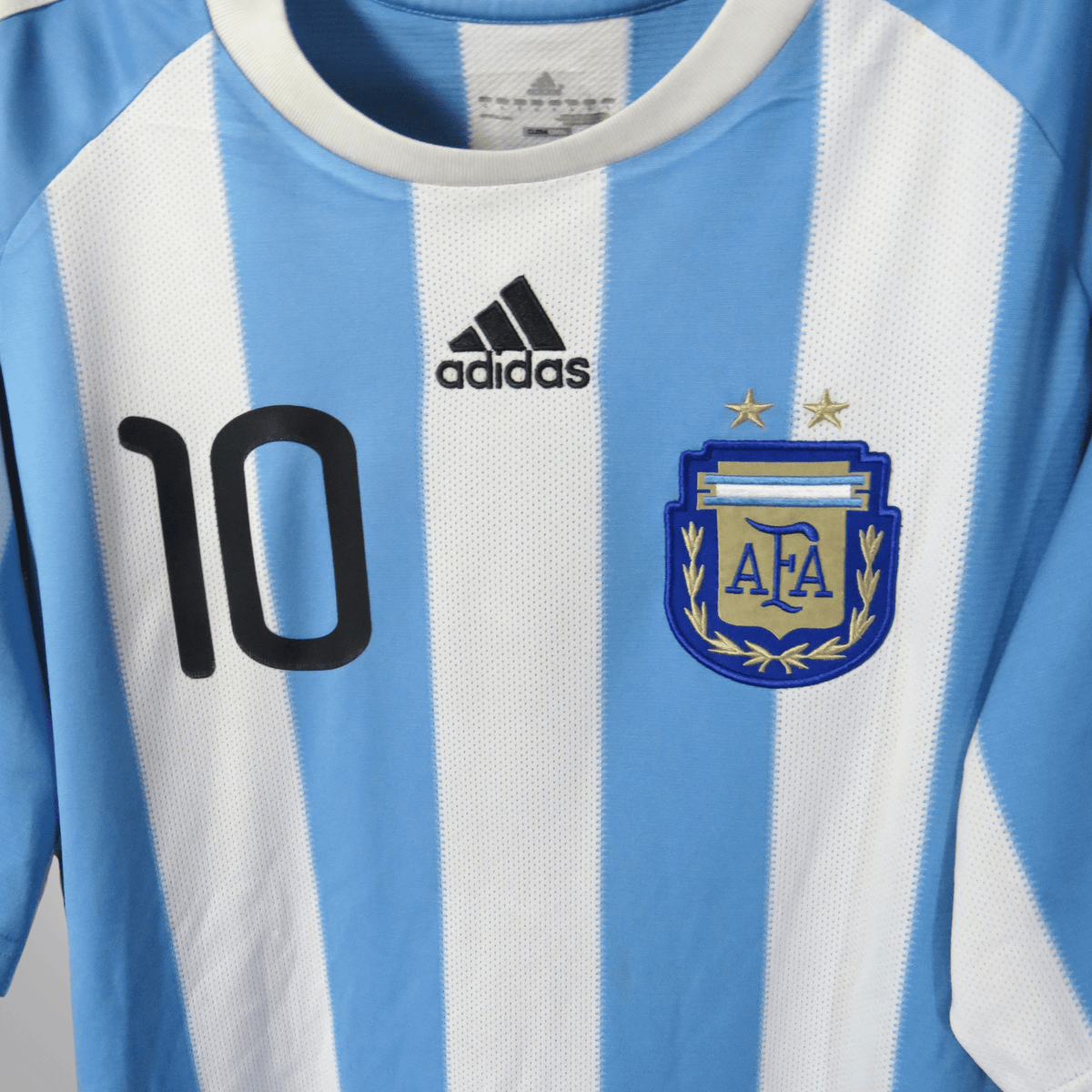 Original Argentina 2010-2011 Home football shirt, size L, Messi 10 | Nostalgic Football Shirts