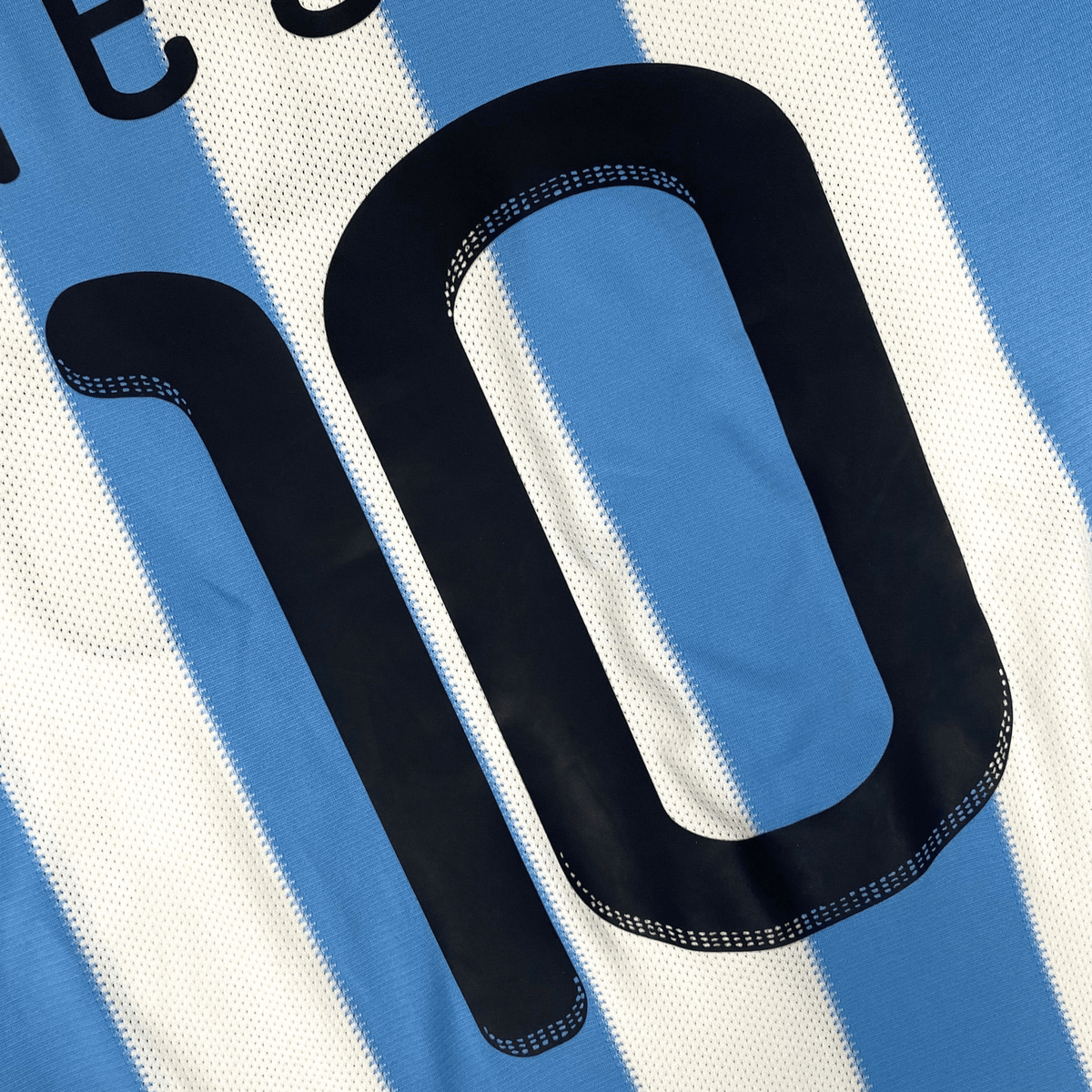 Vintage Argentina 2010-2011 Home football shirt with Messi 10 print, size M | Nostalgic Football Shirts