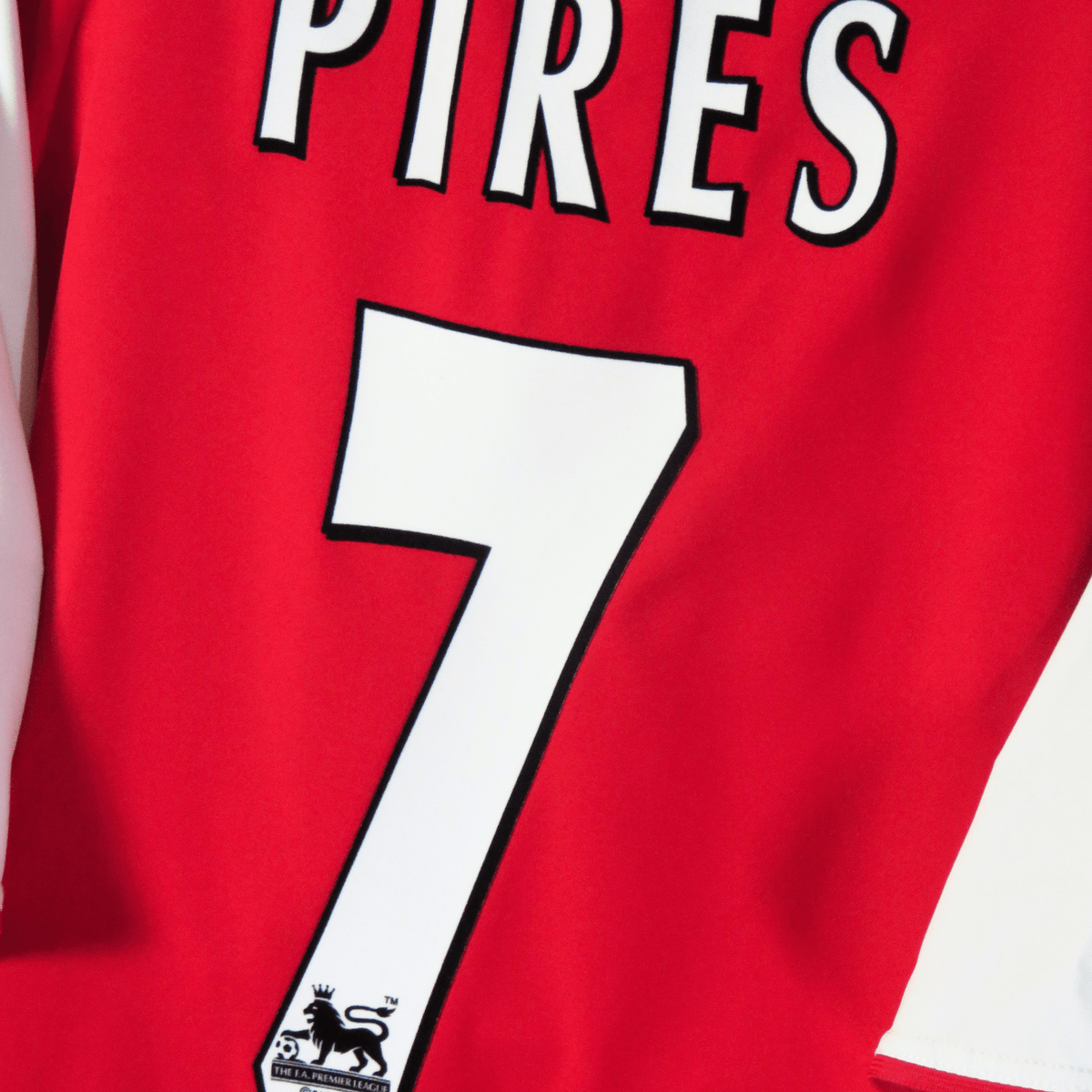 Retro Arsenal 2002-2004 Home football jersey by Nike, Pires 7, size L | Nostalgic Football Shirts