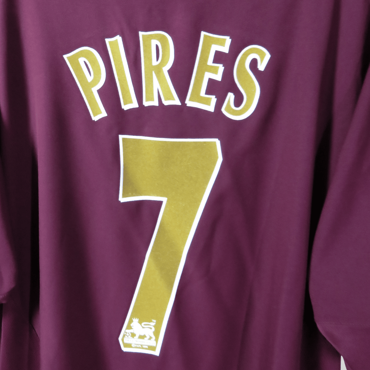 Retro Arsenal 2005-2006 Home football jersey by Nike, Pires 7, size XL | Nostalgic Football Shirts