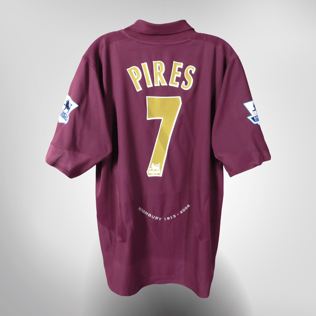Vintage Arsenal 2005-2006 Home football shirt with Pires 7 print, size XL | Nostalgic Football Shirts