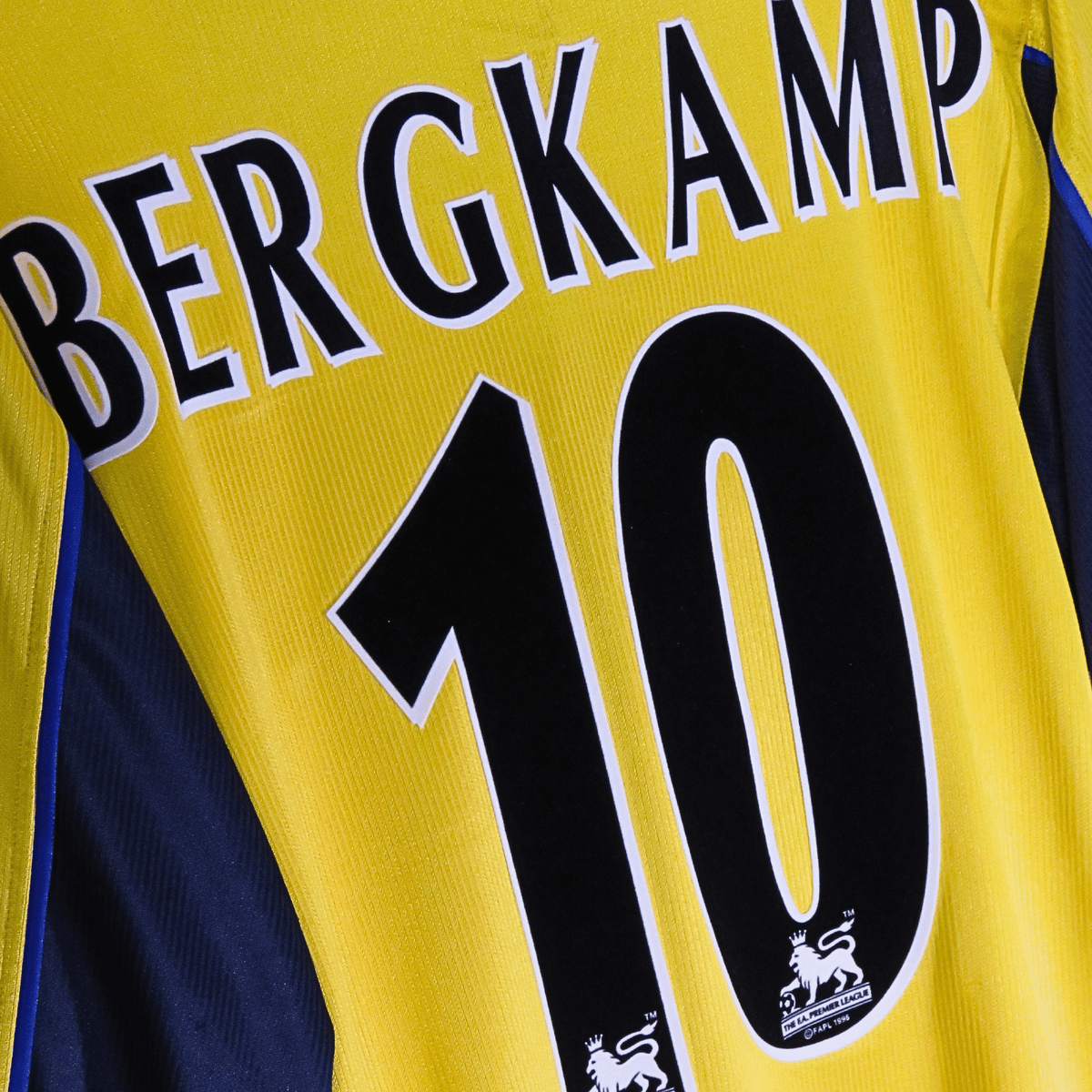 Arsenal 1999-01 Away Bergkamp #10 Shirt M