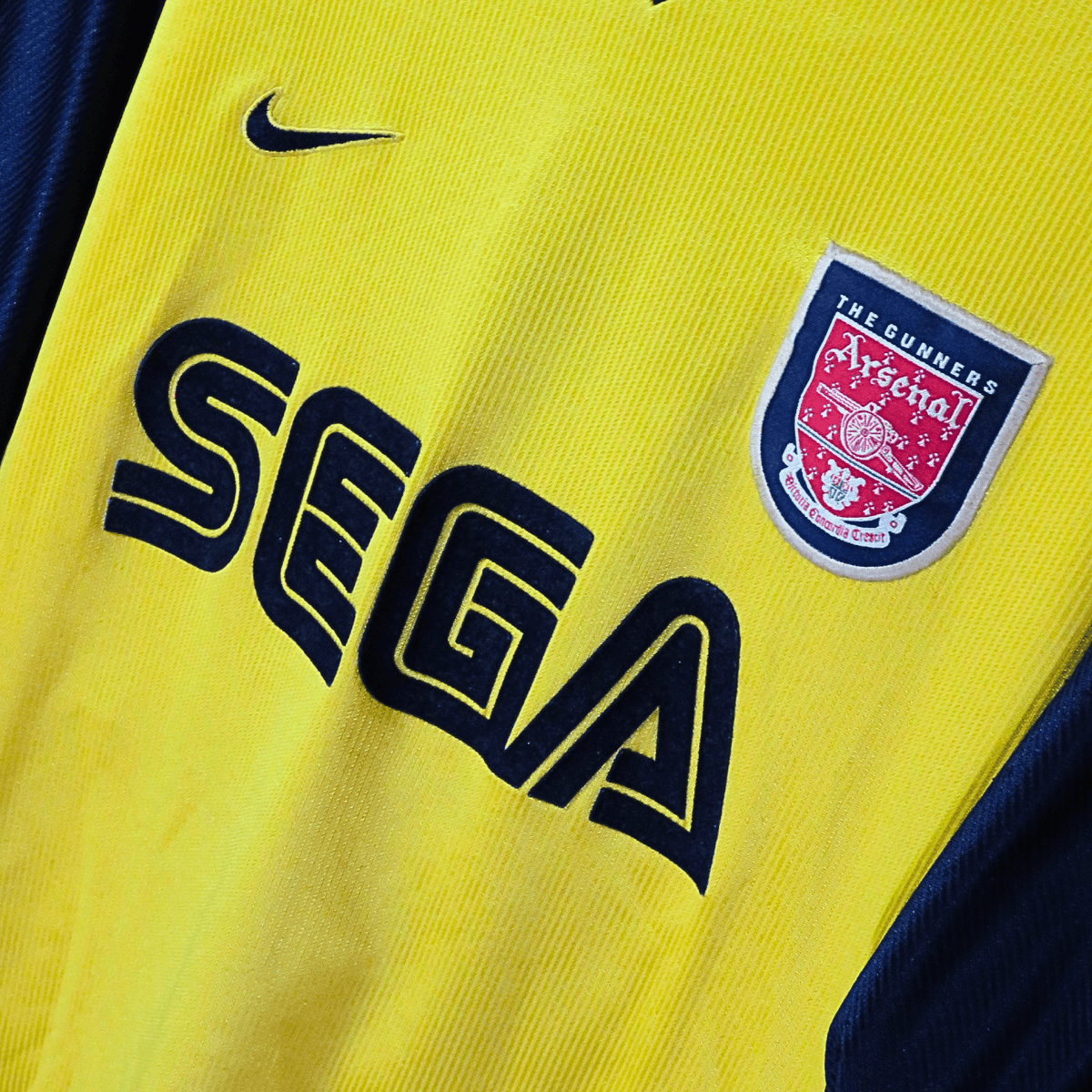 Arsenal 1999-01 Away Bergkamp #10 Shirt M