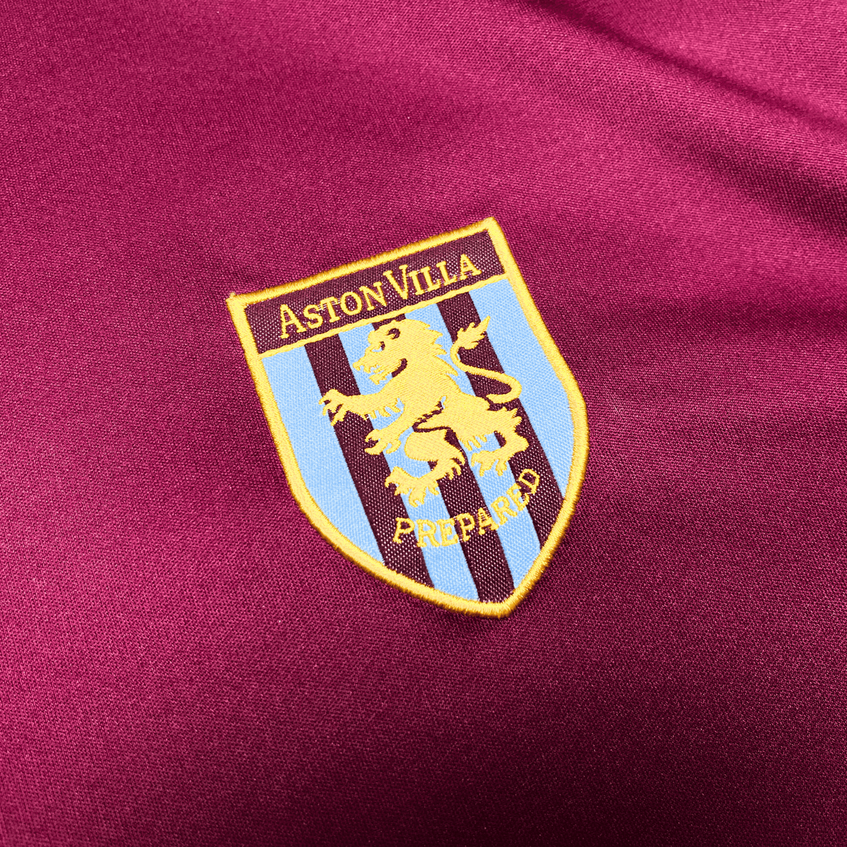 Vintage Aston Villa 2005-2006 Home football shirt with Milner 11 print, size XL | Nostalgic Football Shirts