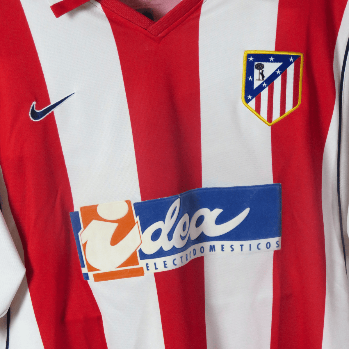 Original Atletico Madrid 2001-2002 Home football shirt, size M, Torres 9 | Nostalgic Football Shirts