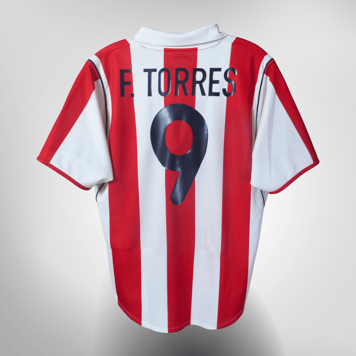 Vintage Atletico Madrid 2001-2002 Home football shirt with Torres 9 print, size M | Nostalgic Football Shirts