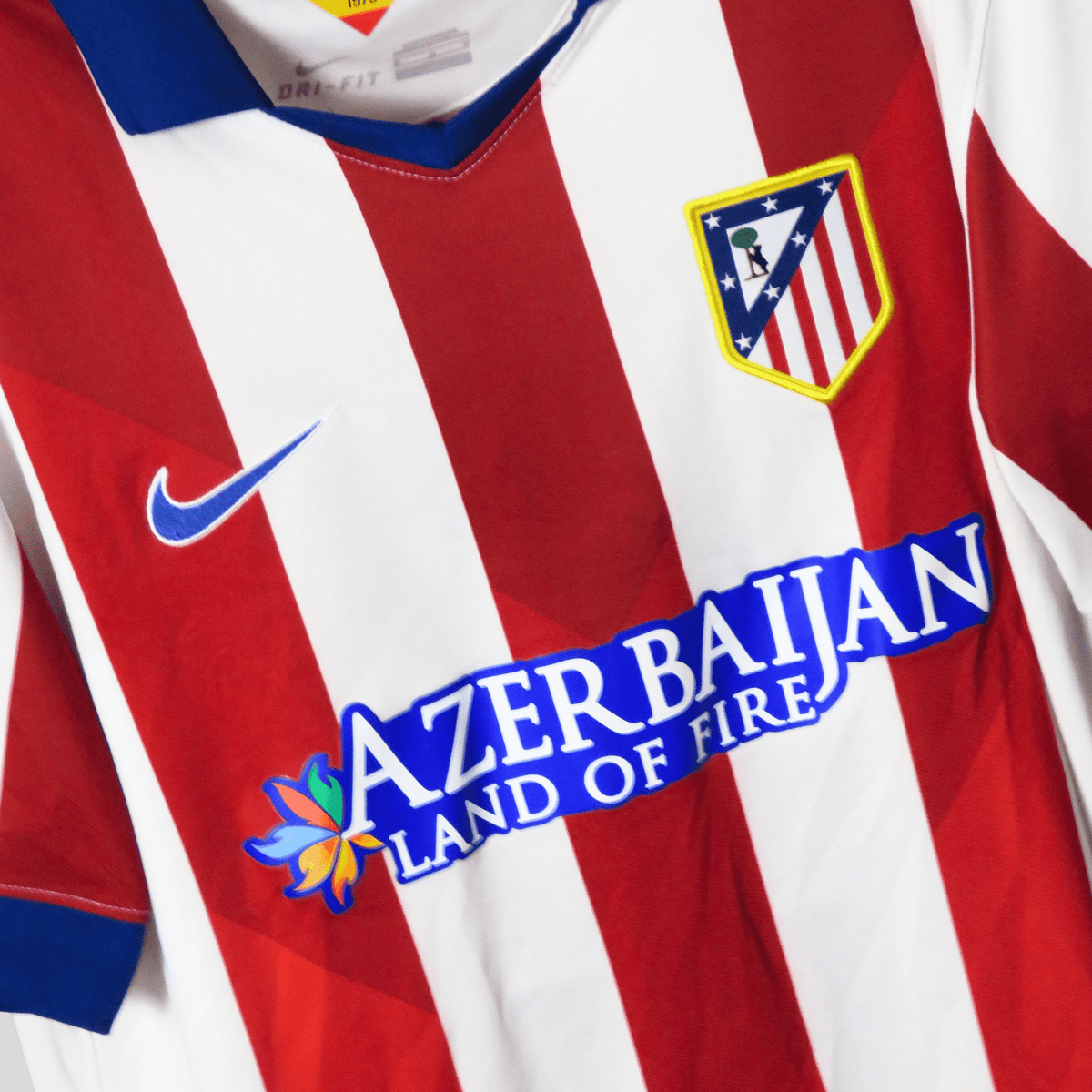 Original Atletico Madrid 2014-2015 Home football shirt, size M, Griezmann 7 | Nostalgic Football Shirts