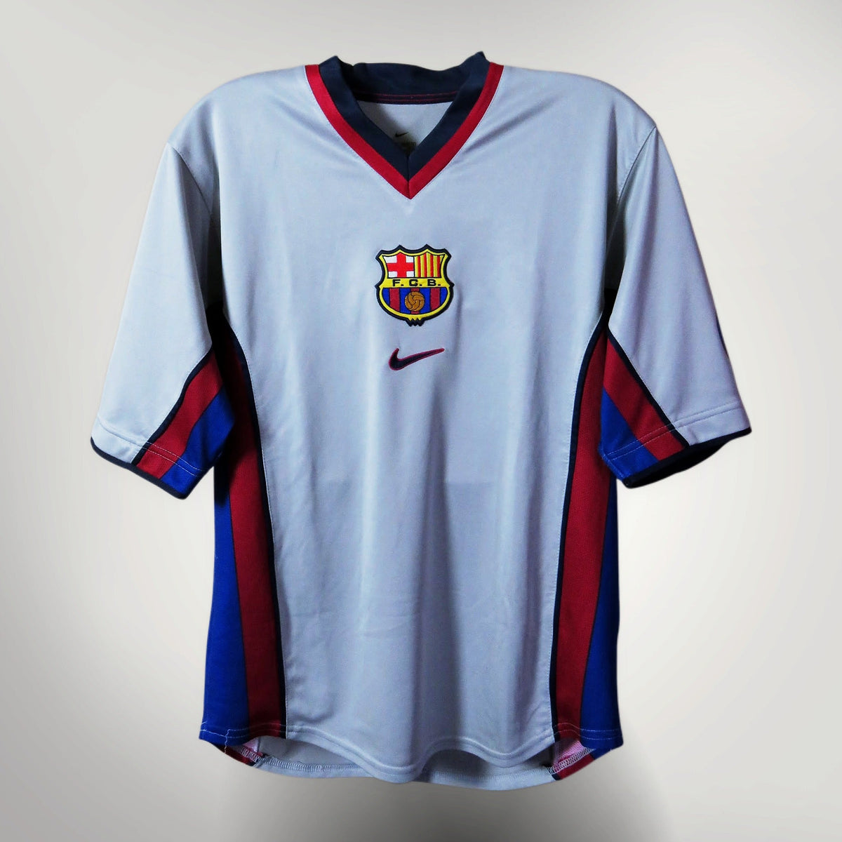 Barcelona 1999-2001 Away shirt, Guardiola 4, Nike, size M | Nostalgic Football Shirts