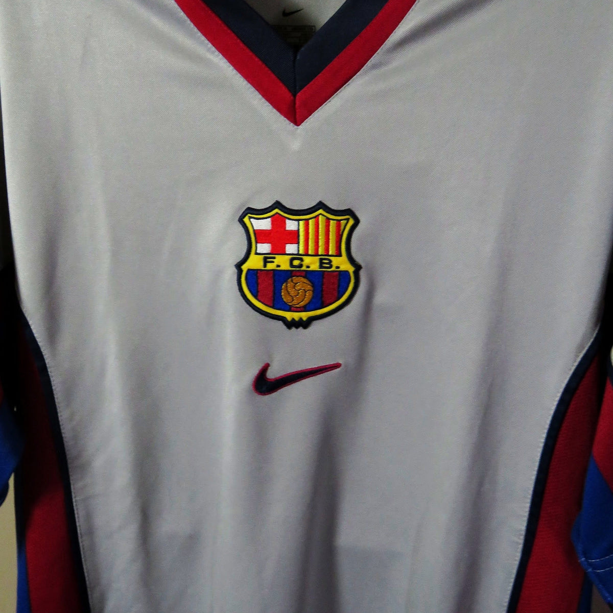 Barcelona 1999-2001 Away shirt, Guardiola 4, Nike, size M | Nostalgic Football Shirts