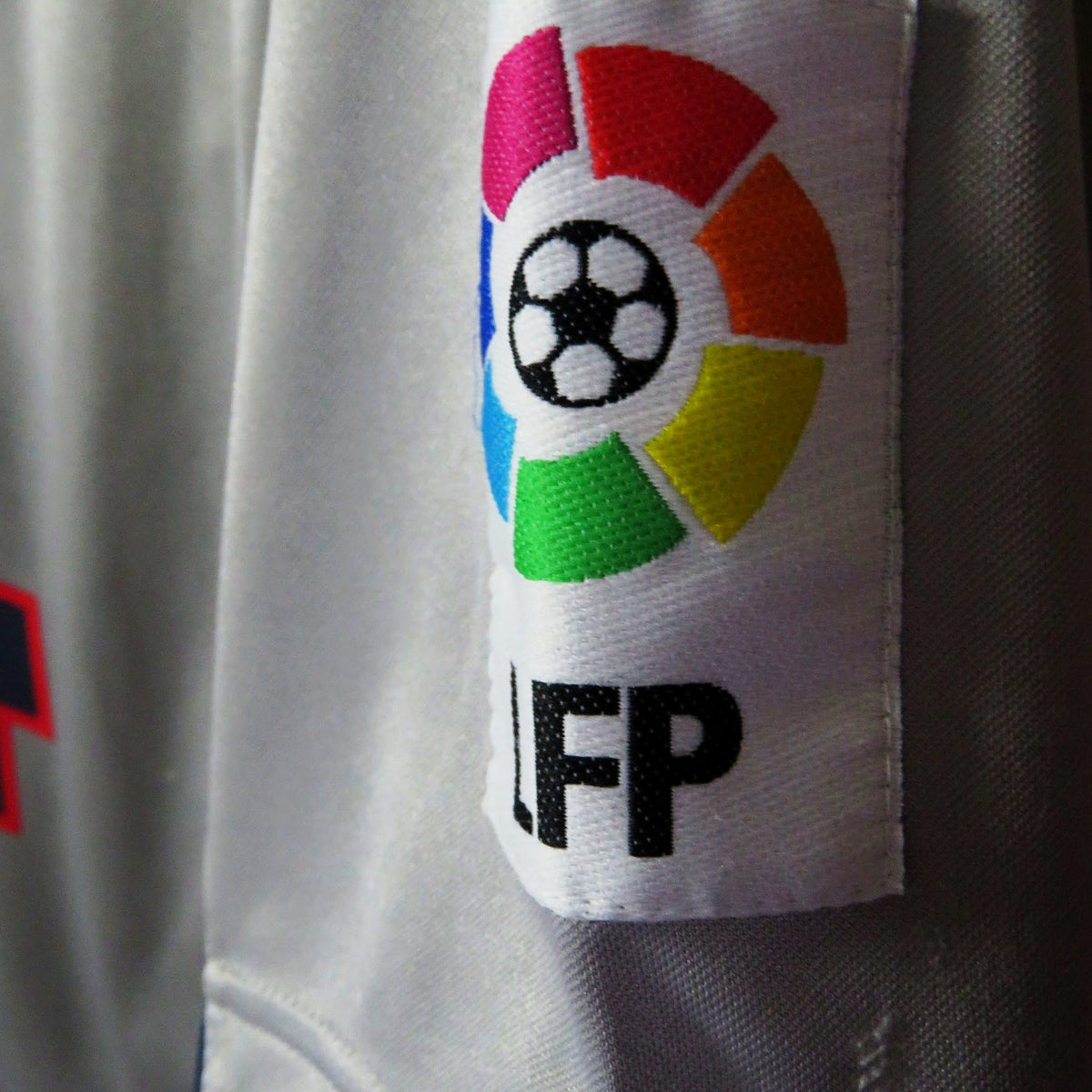 Barcelona 1999-2001 Away shirt, Guardiola 4, Nike, size M | Nostalgic Football Shirts
