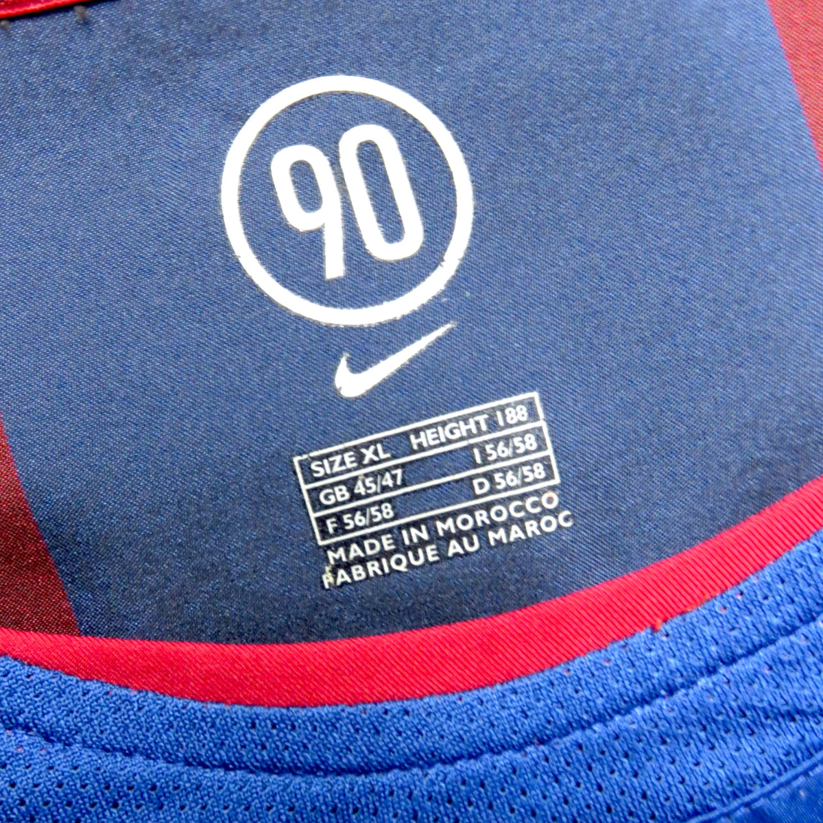 Vintage Barcelona 2004-2005 Home football shirt with Messi 30 print, size XL | Nostalgic Football Shirts