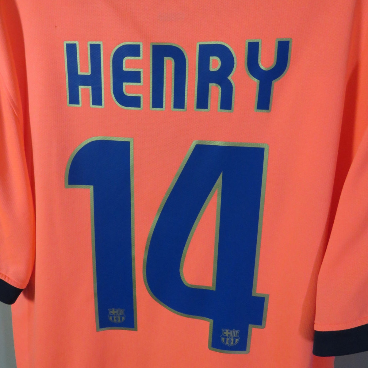 Retro Barcelona 2009-2010 Away football jersey by Nike, Henry 14, size XL, product code 355020-870 | Nostalgic Football Shirts