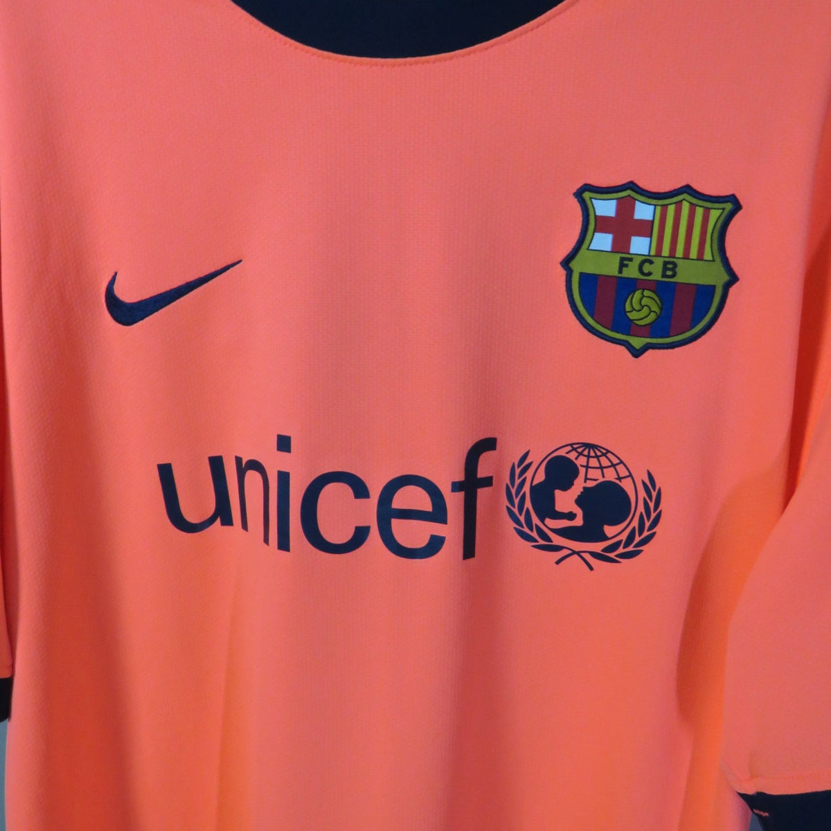 Original Barcelona 2009-2010 Away football shirt, size XL, Henry 14, product code 355020-870 | Nostalgic Football Shirts