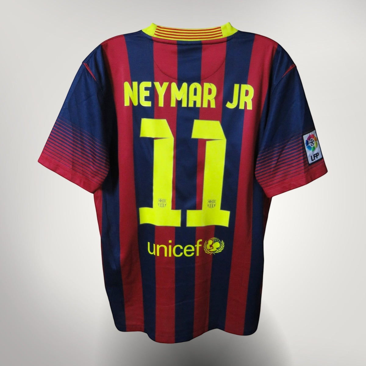 Vintage Barcelona 2013-2014 Home football shirt with Neymar Jr 11 print, size M | Nostalgic Football Shirts
