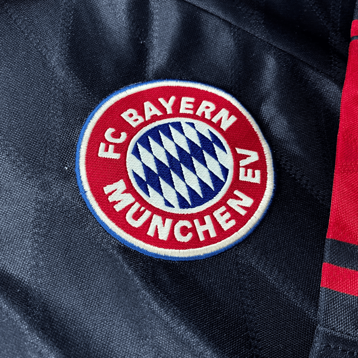 Vintage Bayern Munich 1997-1999 Home football shirt with Matthäus 10 print, size XL | Nostalgic Football Shirts
