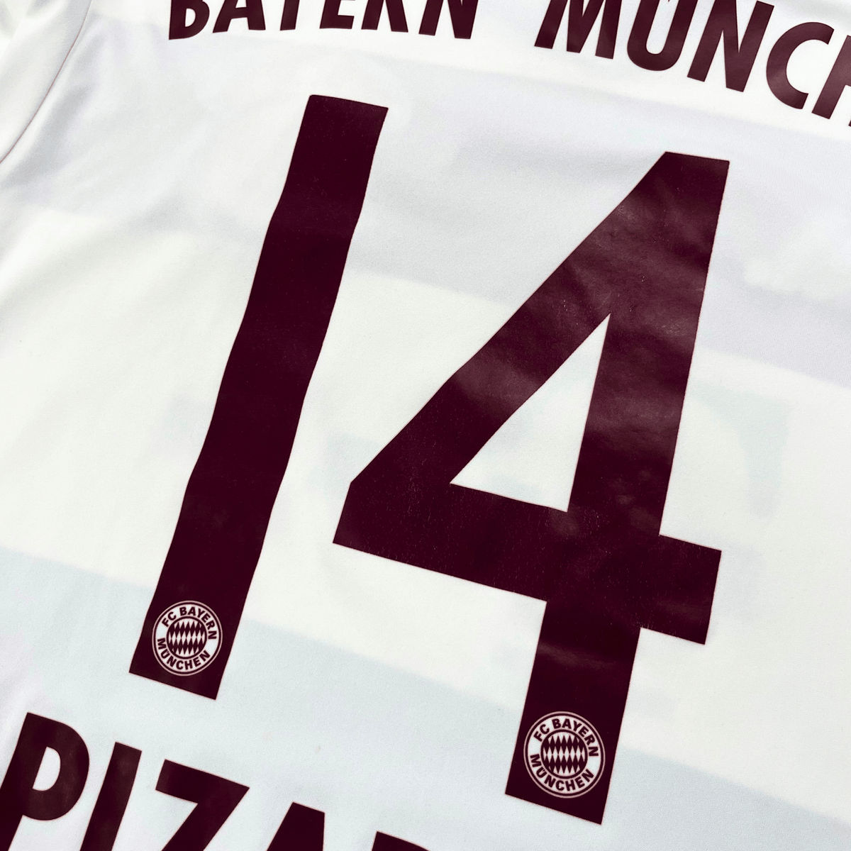 Retro Bayern Munich 2014-2015 Away football jersey by Nike, Pizarro 14, size M | Nostalgic Football Shirts