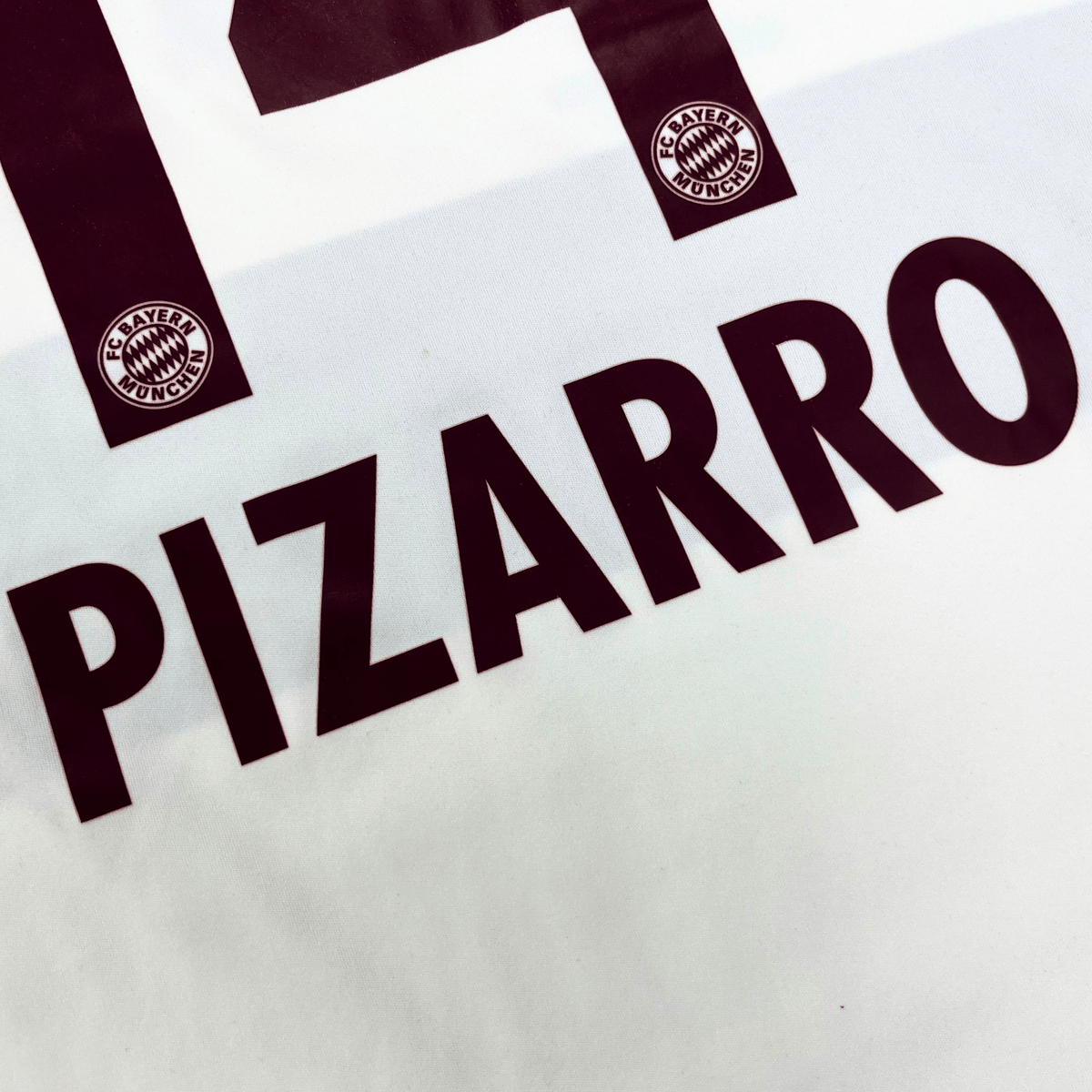 Vintage Bayern Munich 2014-2015 Away football shirt with Pizarro 14 print, size M | Nostalgic Football Shirts