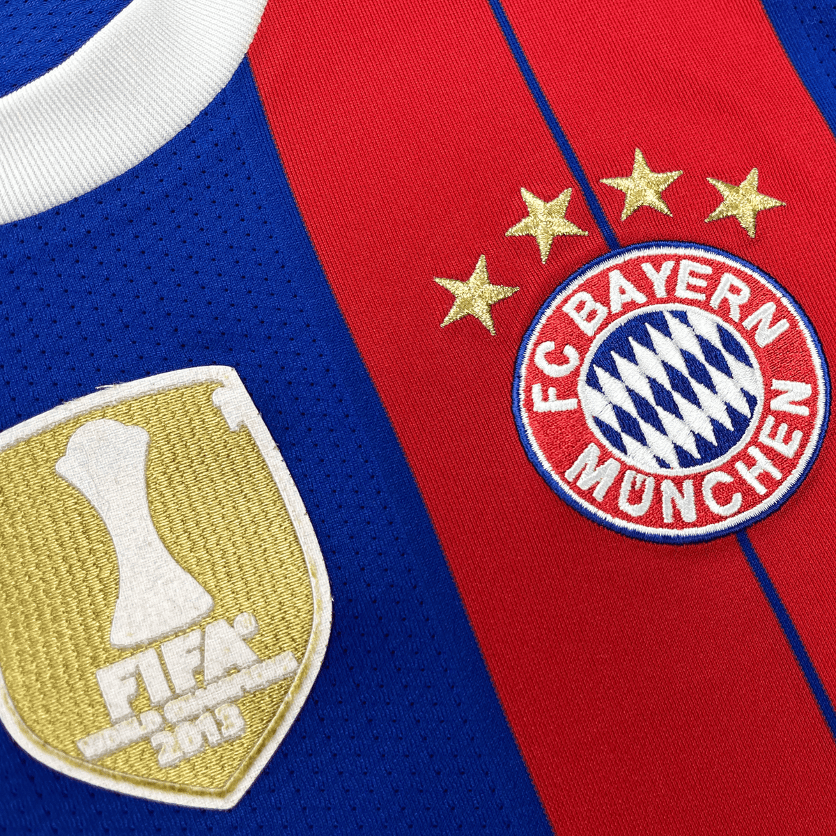 Vintage Bayern Munich 2014-2015 Home football shirt with Robben 10 print, size M | Nostalgic Football Shirts