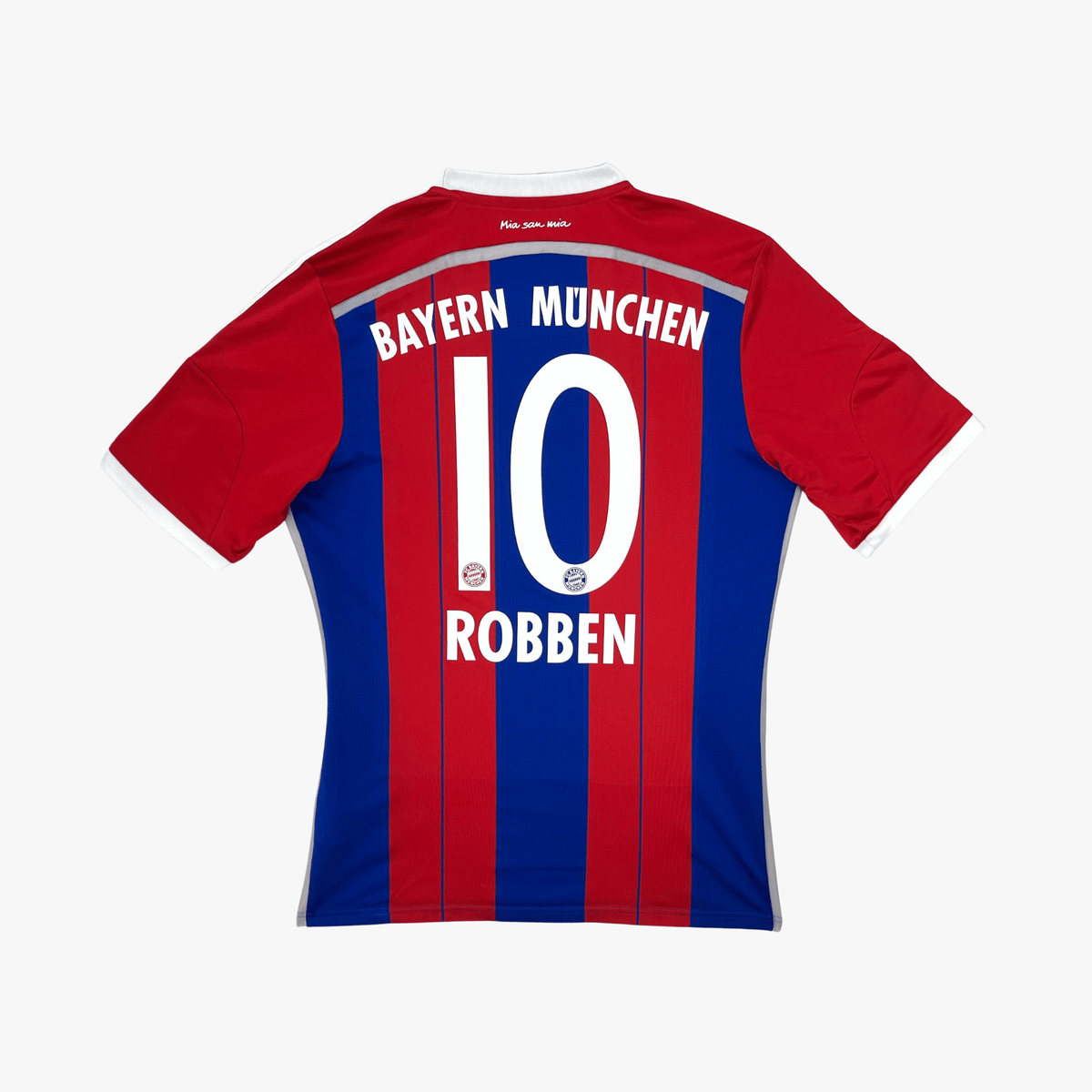 Vintage Bayern Munich 2014-2015 Home football shirt with Robben 10 print, size M, product code F48499 | Nostalgic Football Shirts