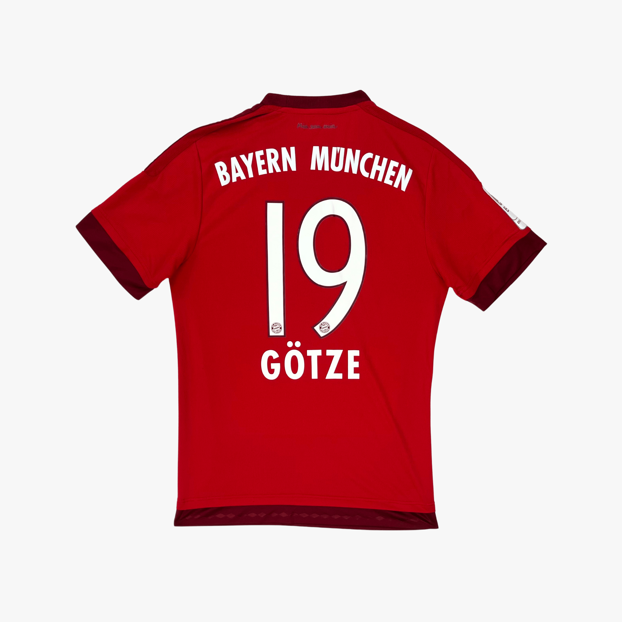 Vintage Bayern Munich 2015-2016 Home football shirt with Götze 19 print, size S | Nostalgic Football Shirts