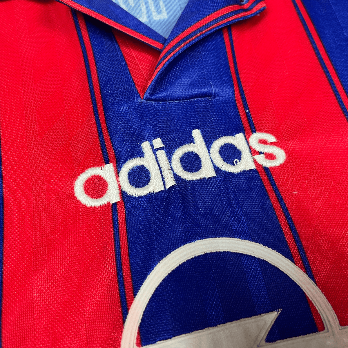 Authentic Adidas Bayern Munich 1995-1997 Home shirt, size XL | Nostalgic Football Shirts