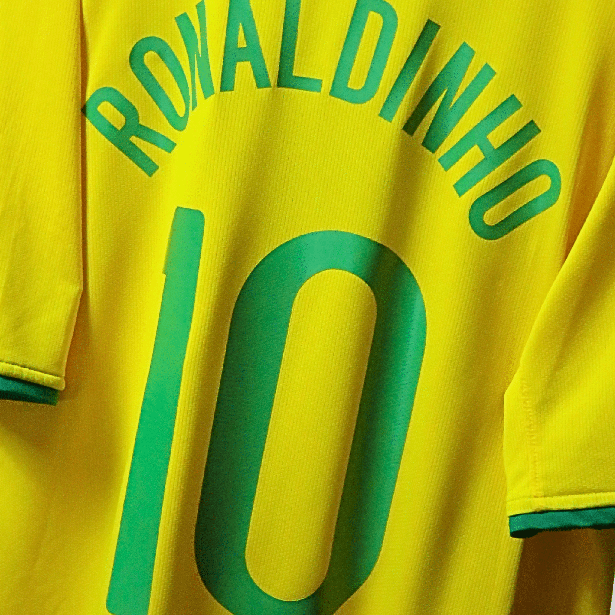 Brazil 2008-10 Home Ronaldinho #10 Shirt XL