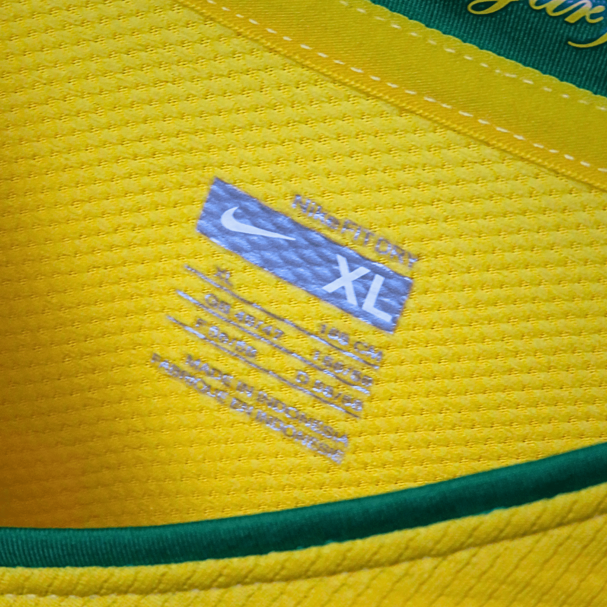 Brazil 2008-10 Home Ronaldinho #10 Shirt XL