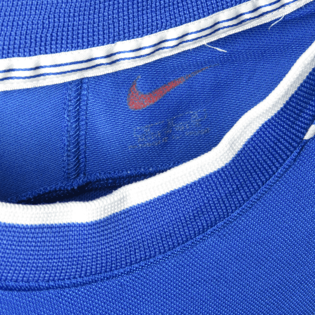 Vintage Brazil 1998-2000 Away football shirt with Ronaldinho 7 print, size M | Nostalgic Football Shirts