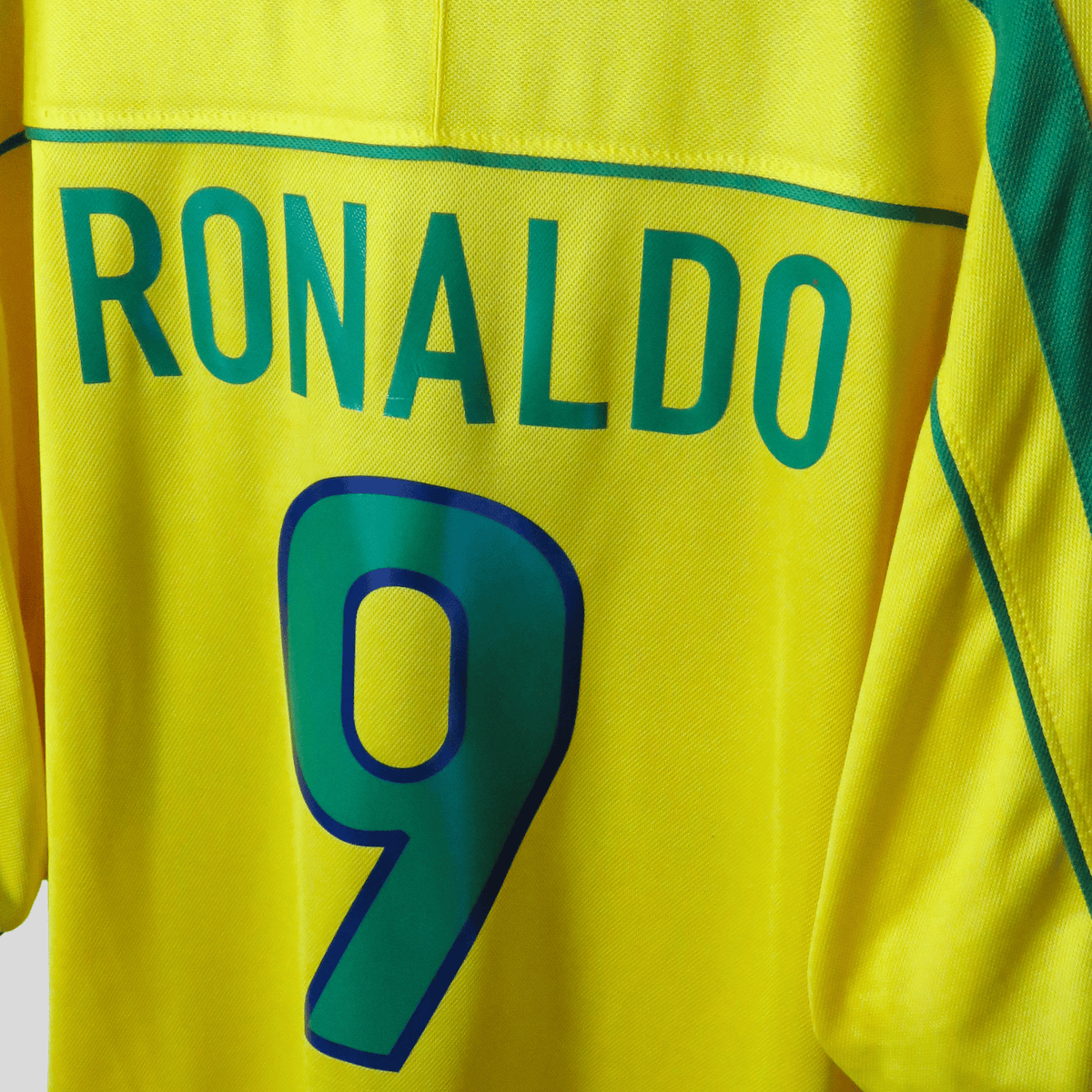 Retro Brazil 1998-2000 Home football jersey by Nike, Ronaldo 9, size XL | Nostalgic Football Shirts