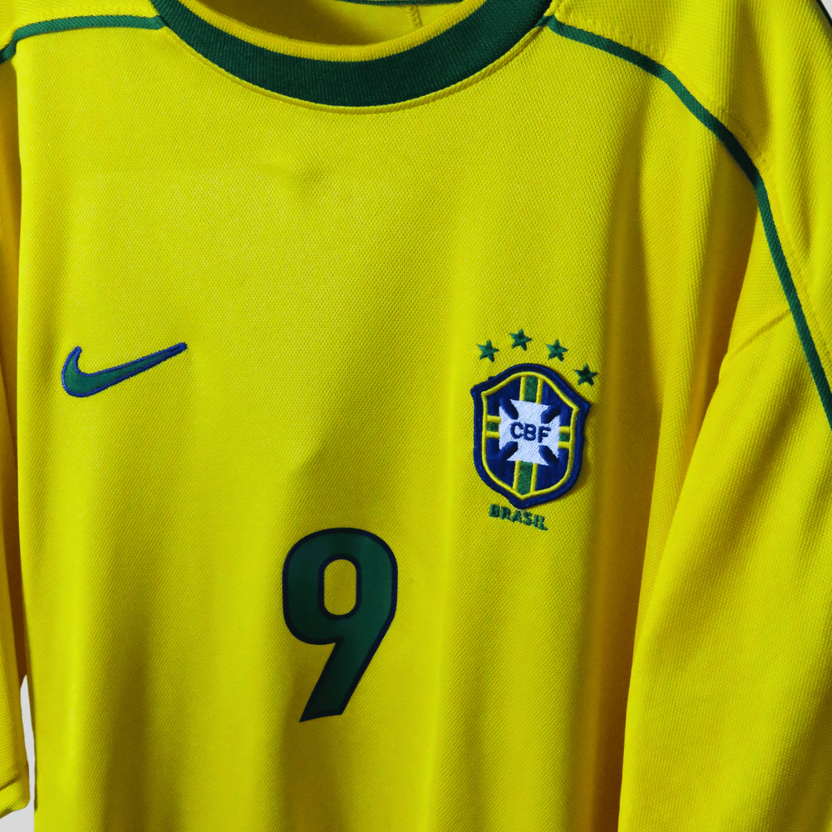 Original Brazil 1998-2000 Home football shirt, size XL, Ronaldo 9 | Nostalgic Football Shirts