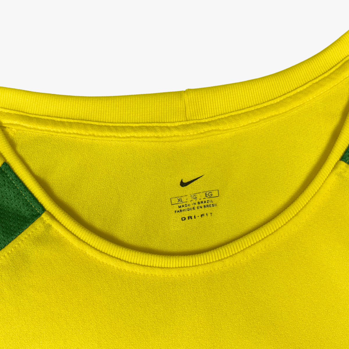 Retro Brazil 2002-2004 Home football jersey by Nike, size XL | Nostalgic Football Shirts