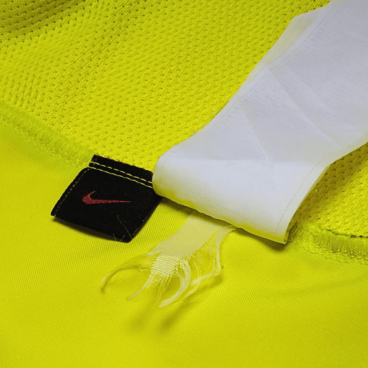 Authentic Nike Brazil 2004-2006 Home shirt, Roberto Carlos 6 on the back, size S | Nostalgic Football Shirts