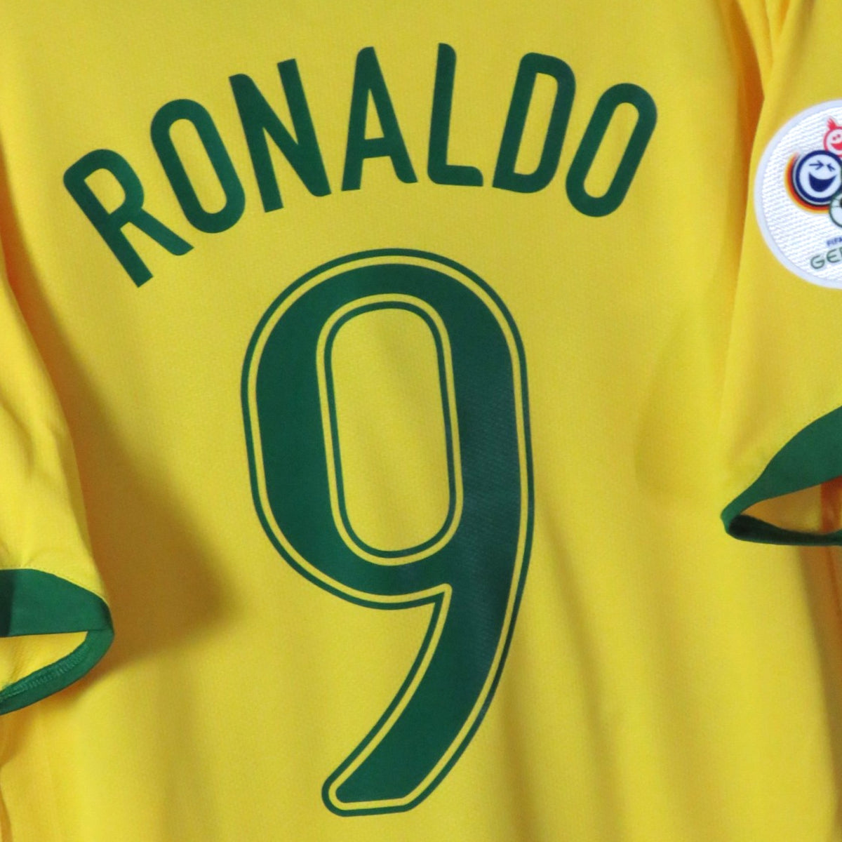 Retro Brazil 2006-2008 Home football jersey by Nike, Ronaldo 9, size M | Nostalgic Football Shirts