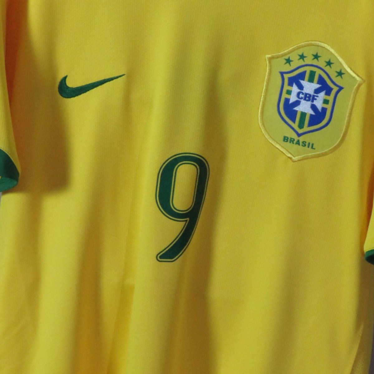 Original Brazil 2006-2008 Home football shirt, size M, Ronaldo 9 | Nostalgic Football Shirts