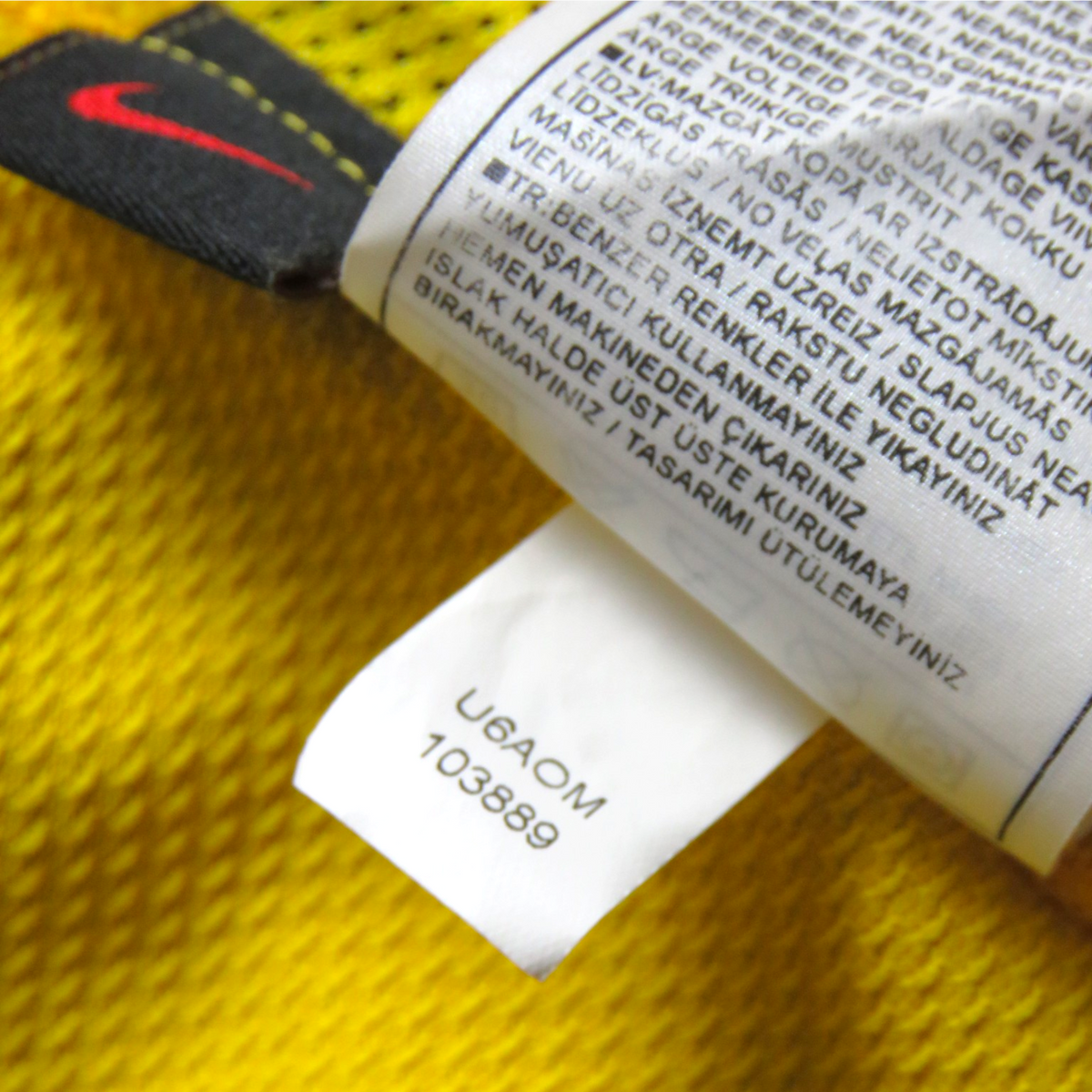 Retro Brazil 2006-2008 Home football jersey by Nike, Ronaldo 9, size M | Nostalgic Football Shirts