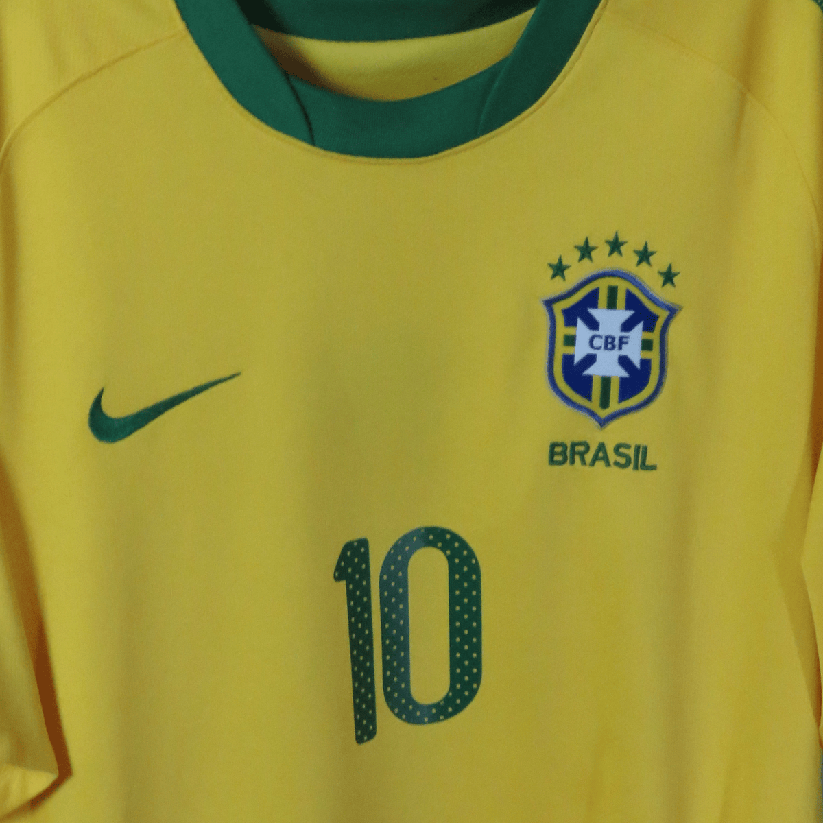 Original Brazil 2010-2011 Home football shirt, size L, Kaka 10 | Nostalgic Football Shirts