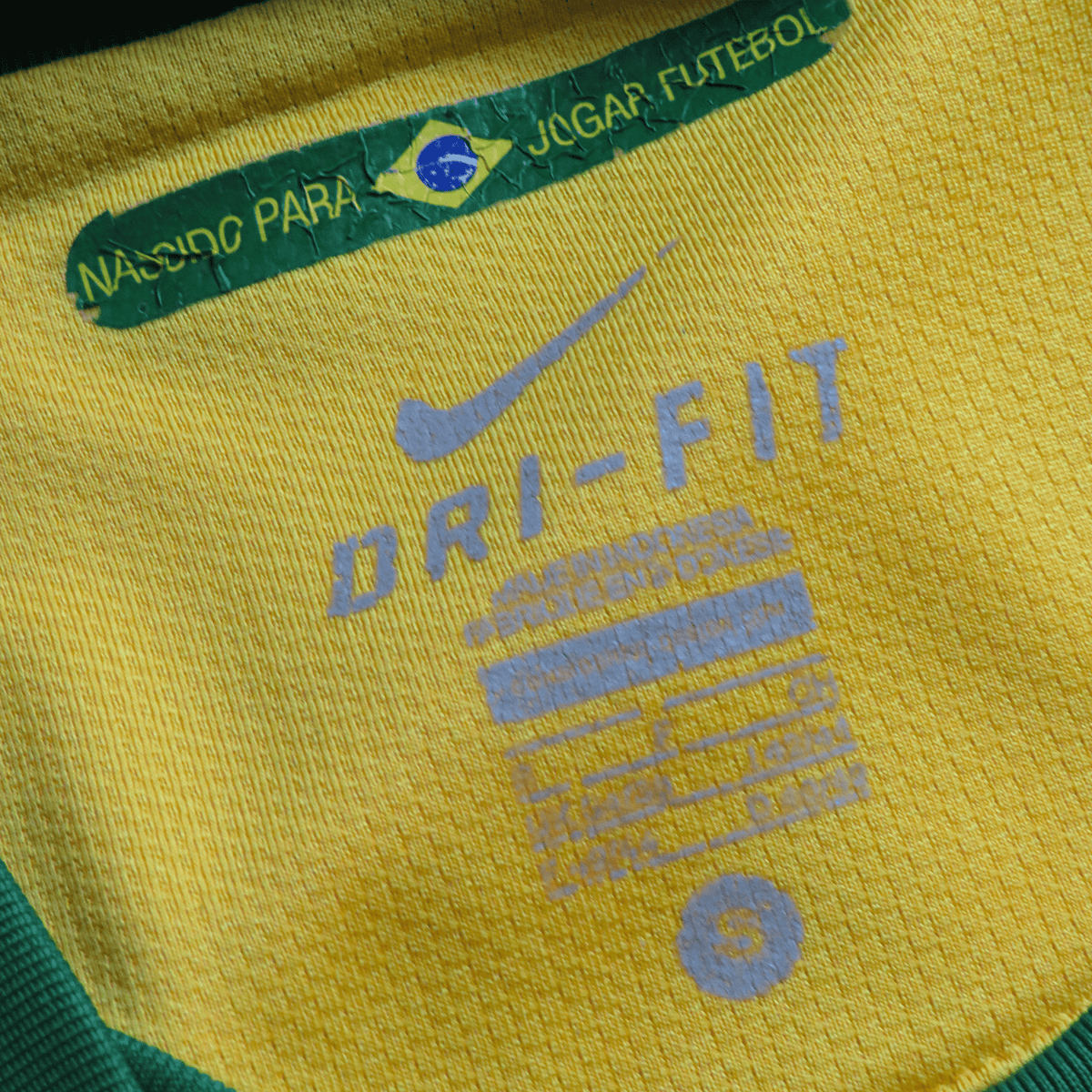 Authentic Nike Brazil 2010-2011 Home shirt, Kaka 10 on the back, size S | Nostalgic Football Shirts