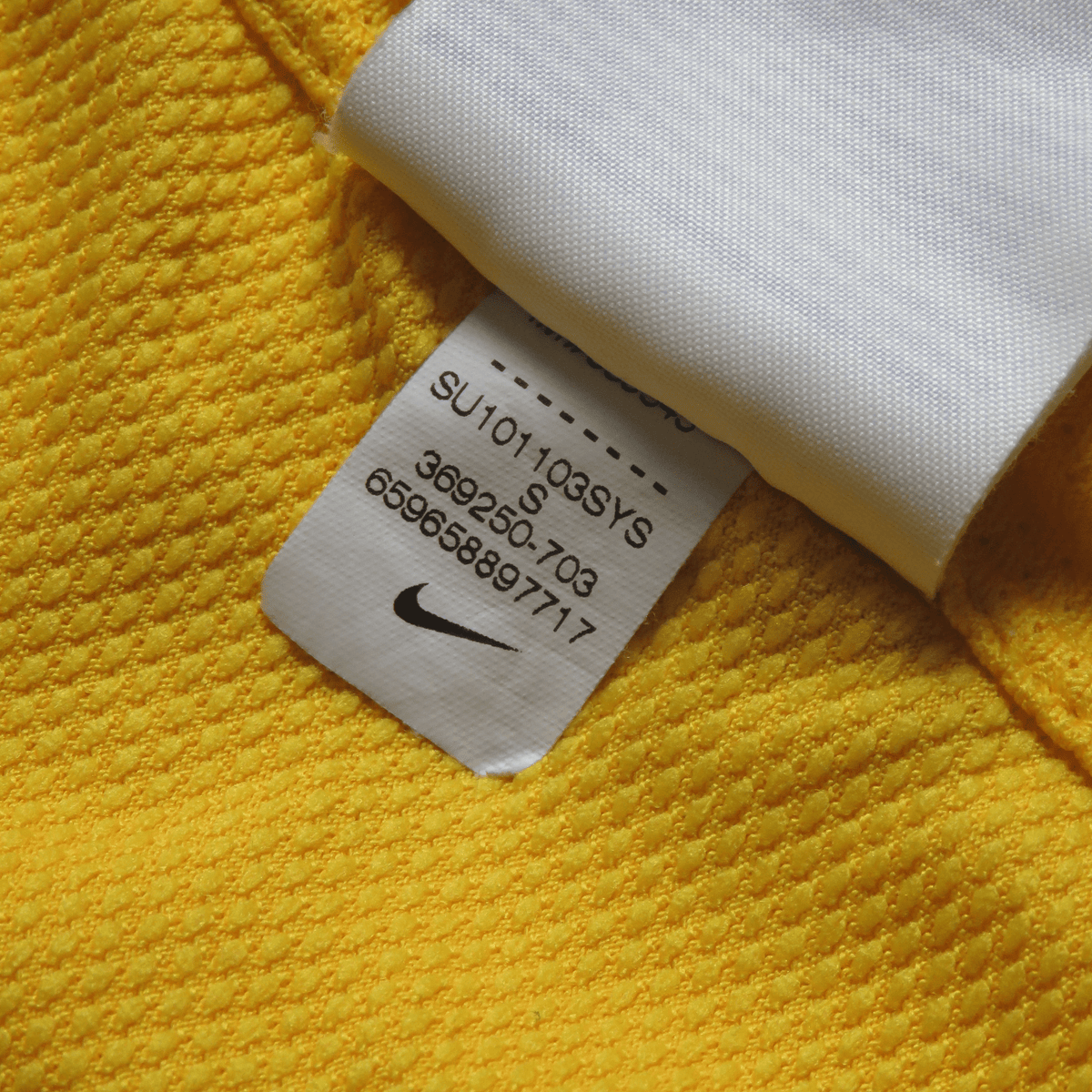 Retro Brazil 2010-2011 Home football jersey by Nike, Kaka 10, size S | Nostalgic Football Shirts