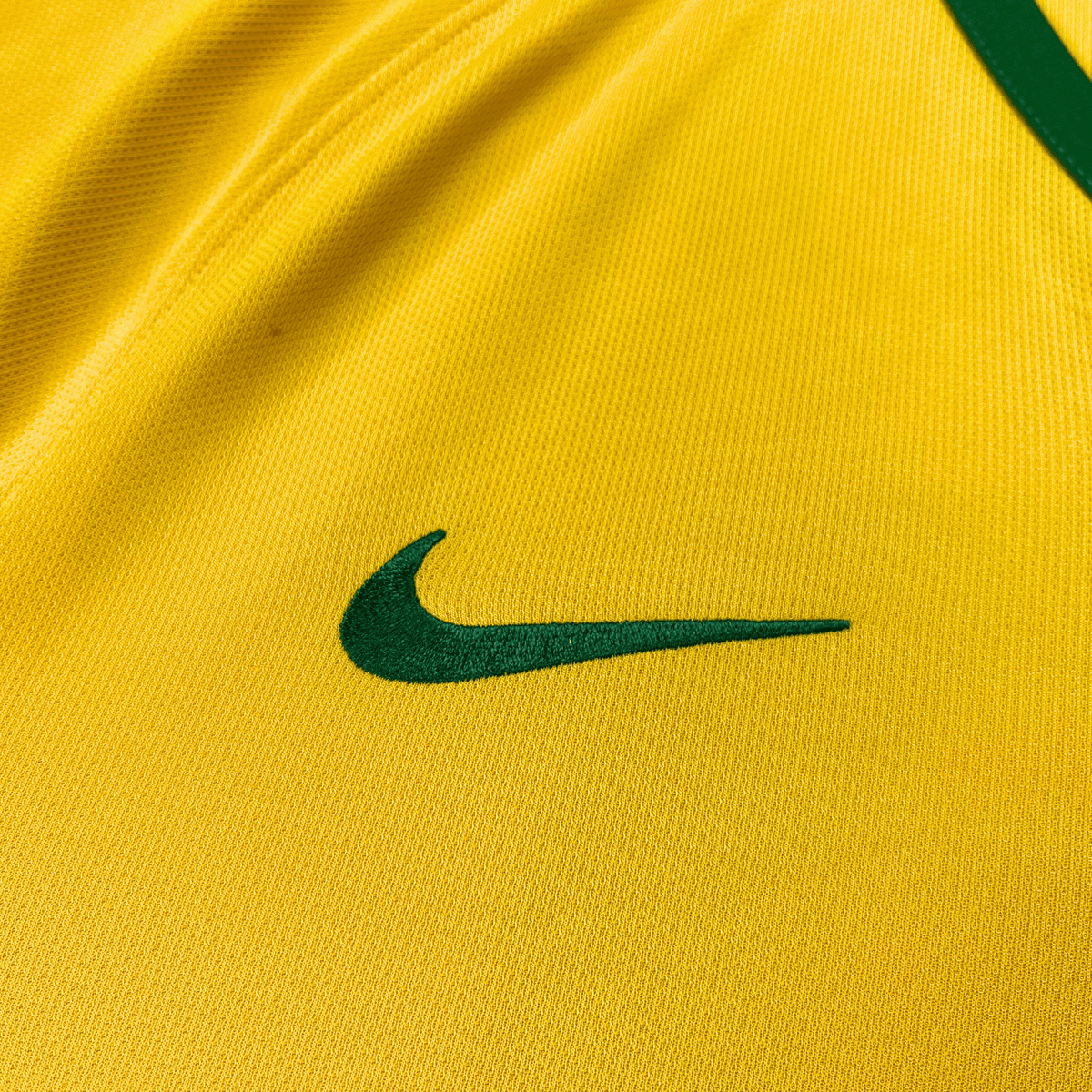 Vintage Brazil 2014-2015 Home football shirt with Neymar Jr 10 print, size L | Nostalgic Football Shirts