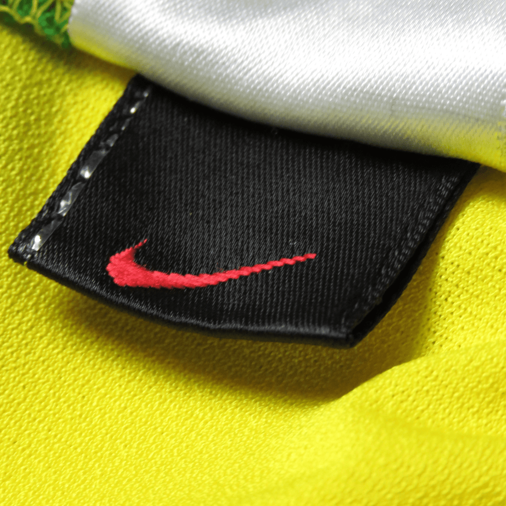 Brazil 2002-04 Home Roberto Carlos #6 Shirt M