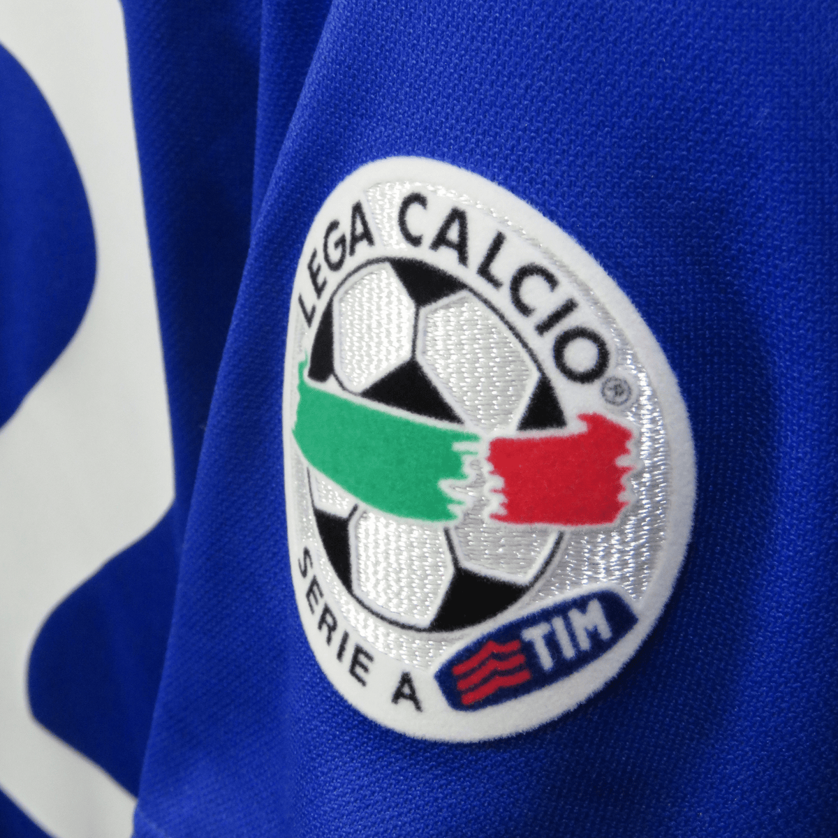 Vintage Brescia 2004-2005 Home football shirt with Di Biagio 32 print, size L | Nostalgic Football Shirts