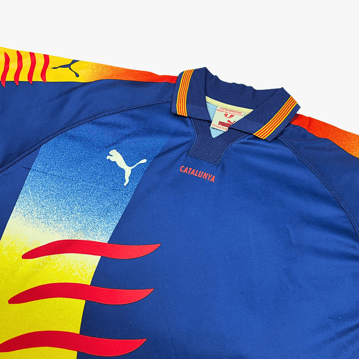 Original Catalunya 2002-2003 Away football shirt, size M | Nostalgic Football Shirts