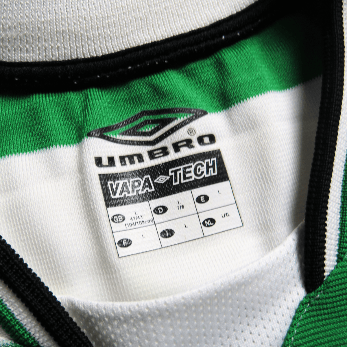 Vintage Celtic 2002-2003 Home longsleeve football shirt with Larsson 7 print, size L | Nostalgic Football Shirts