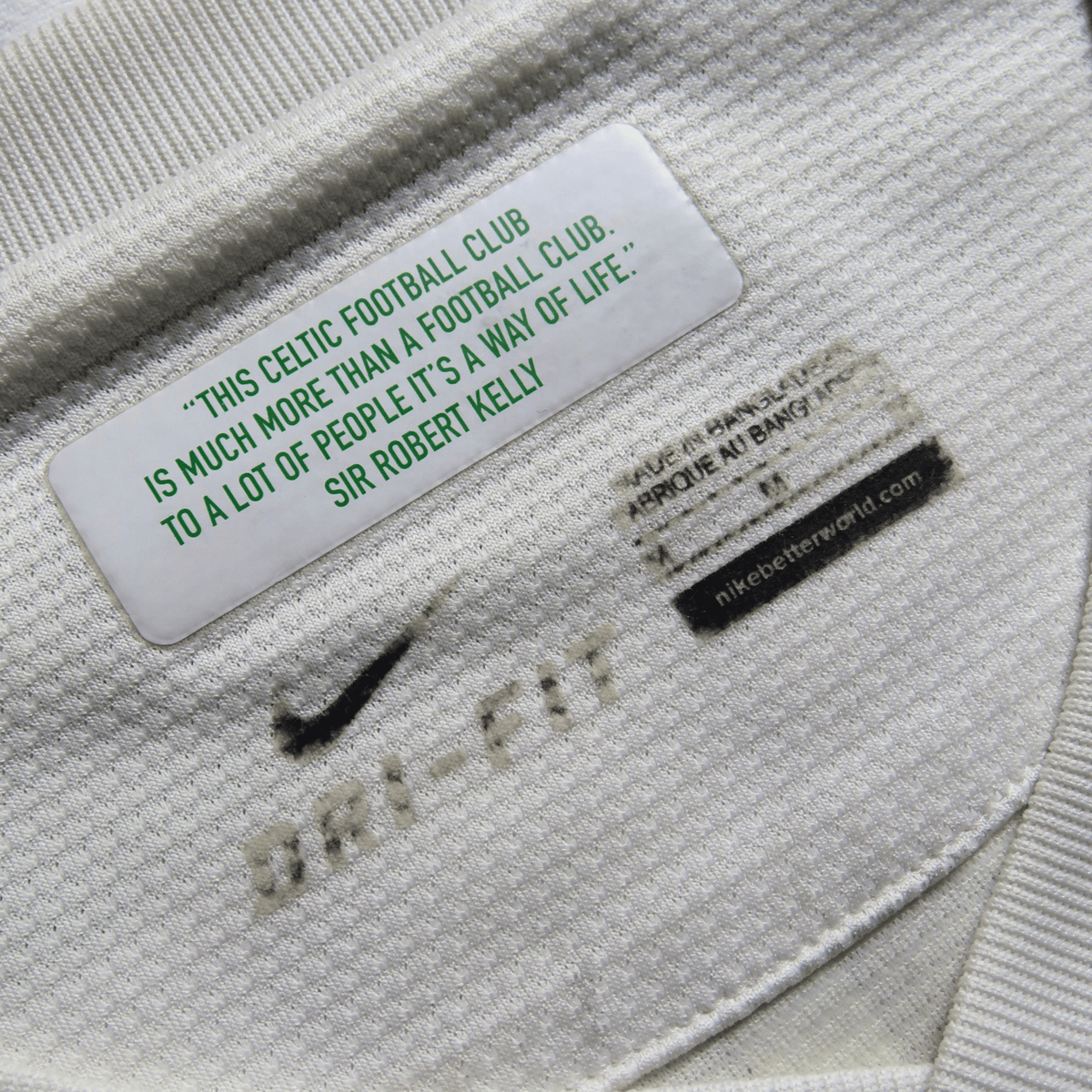 Vintage Celtic 2013-2014 Home longsleeve football shirt with van Dijk 5 print, size M | Nostalgic Football Shirts